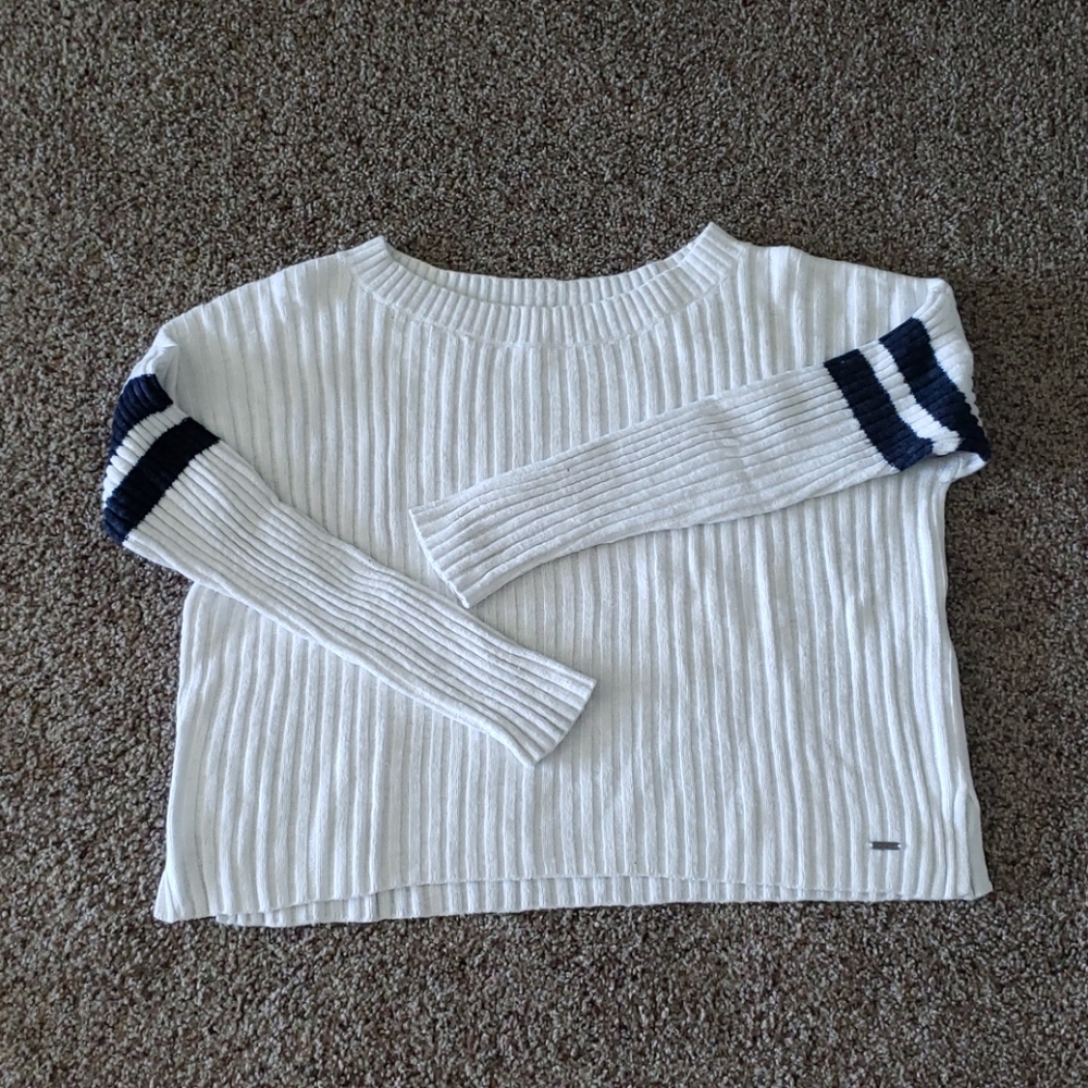 Hollister lightweight sweater